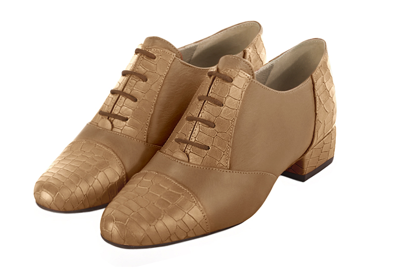 Camel beige women's essential lace-up shoes. Round toe. Low block heels. Front view - Florence KOOIJMAN